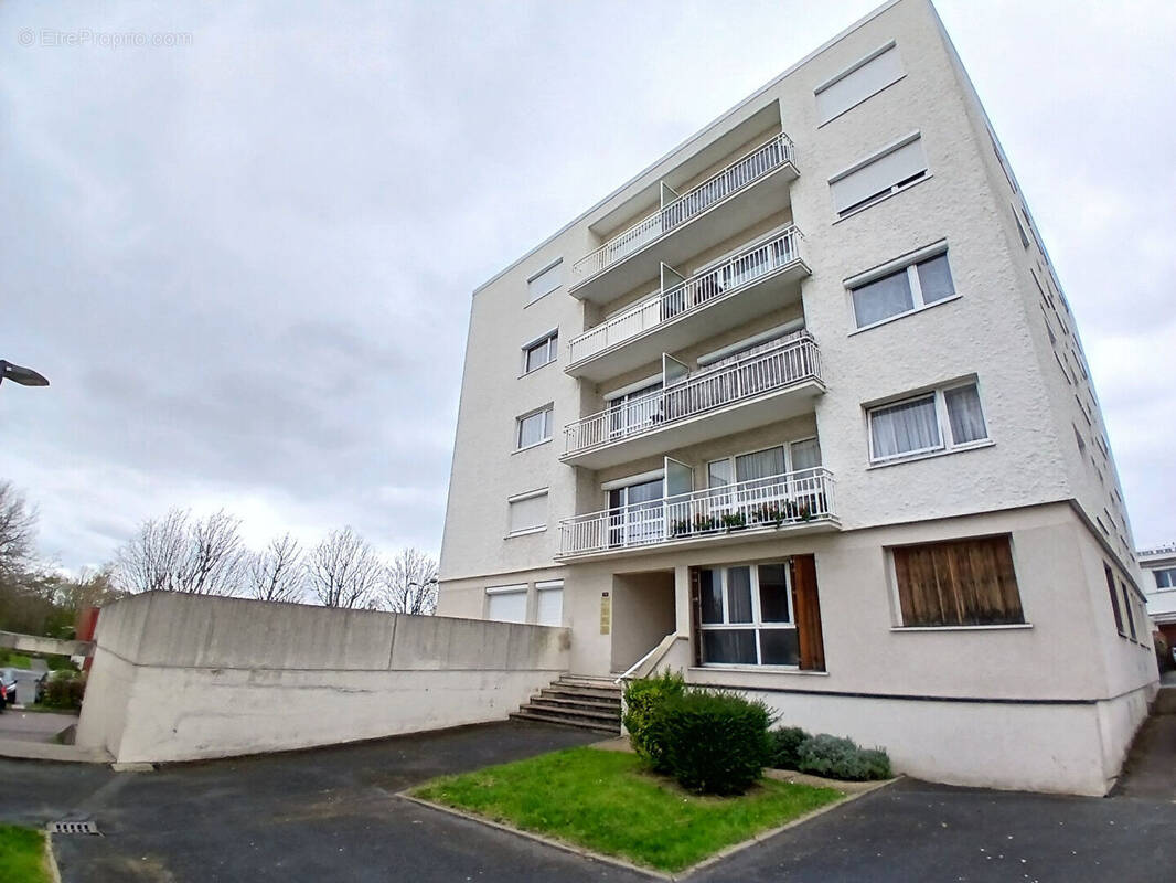 Appartement à HEROUVILLE-SAINT-CLAIR