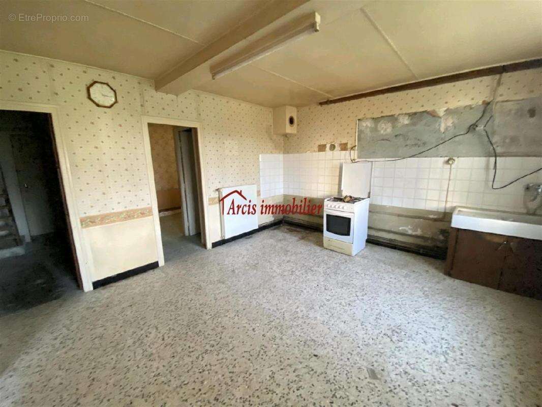 Maison à FERE-CHAMPENOISE