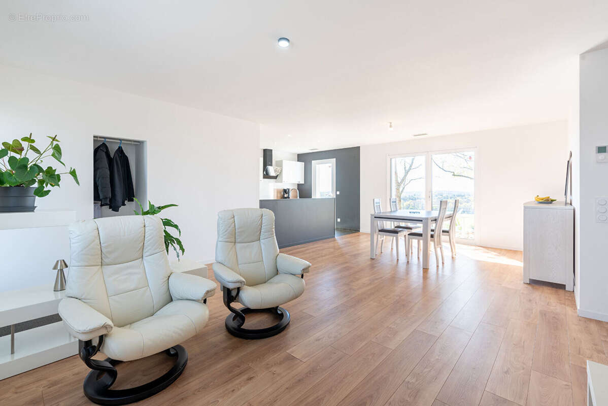Maison 4 pièce(s) 95 m2 - photo 3