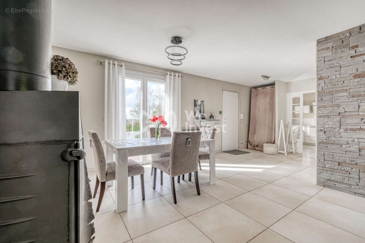 Maison à CRECY-LA-CHAPELLE