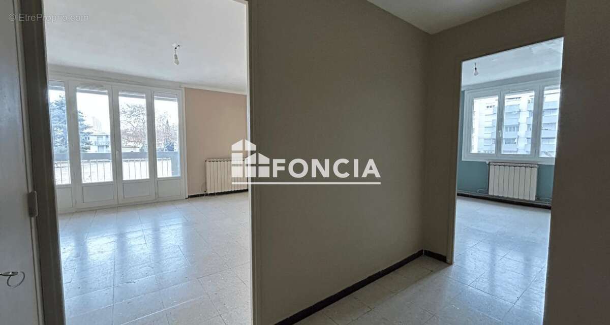 Appartement à NIMES