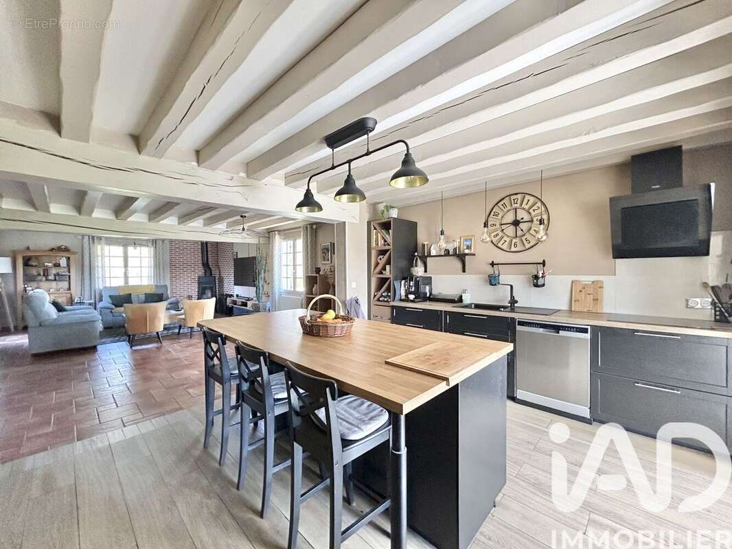 Maison 210 m² à Le Chesne  - photo 5