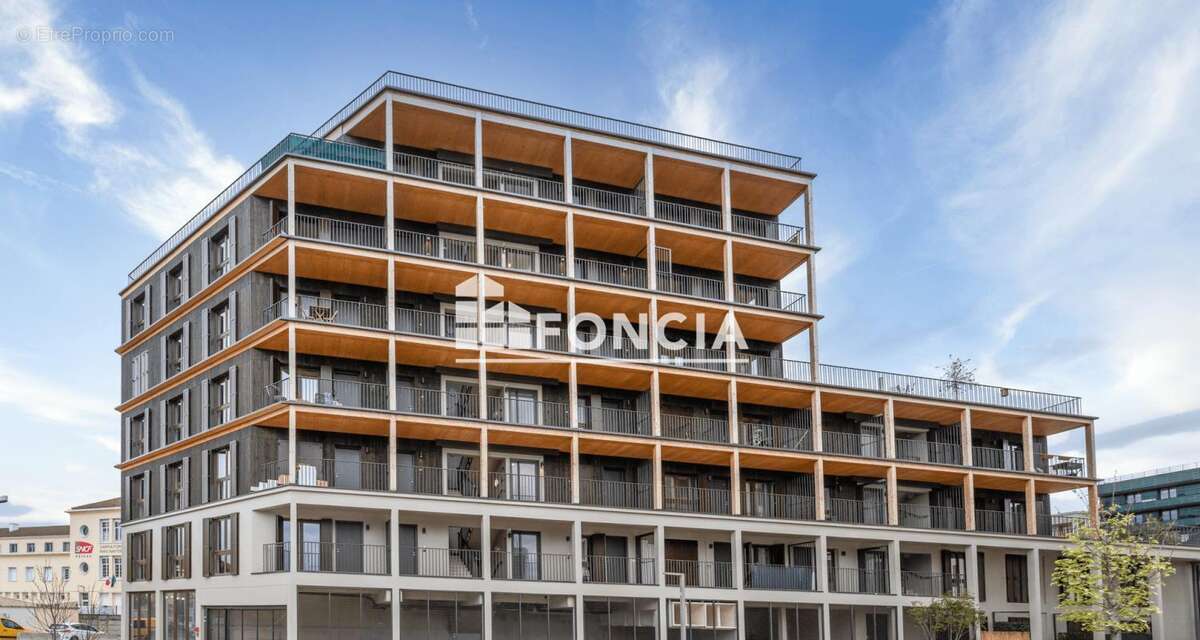 Appartement à NANTERRE
