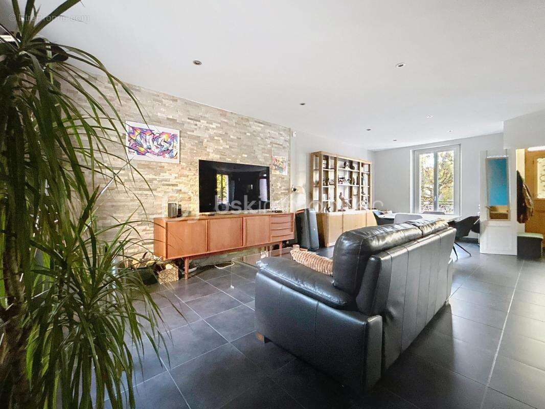 Maison à CORBEIL-ESSONNES