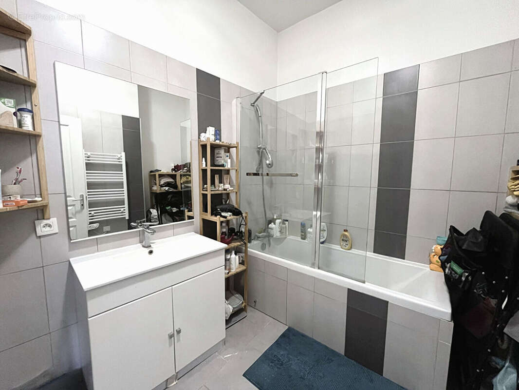 Appartement à MESSIMY