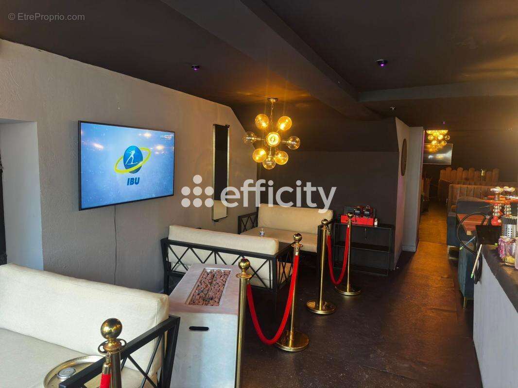 Commerce à LUZARCHES