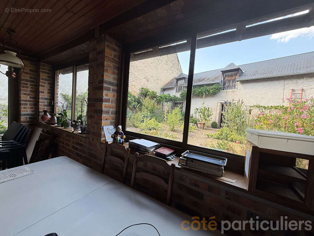 Maison Lignieres 7 pièce(s) 145 m2 avec jardin et dépendances - photo 4