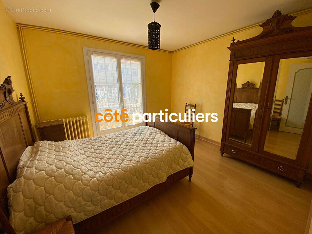 Maison à LES HERBIERS