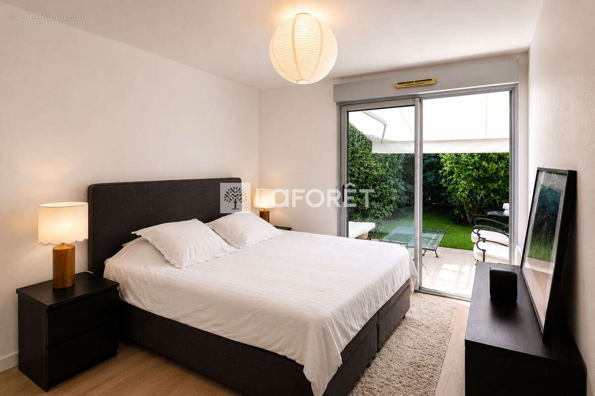 Appartement à VALBONNE