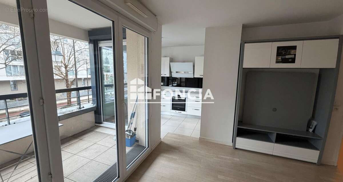 Appartement à BOURG-LA-REINE