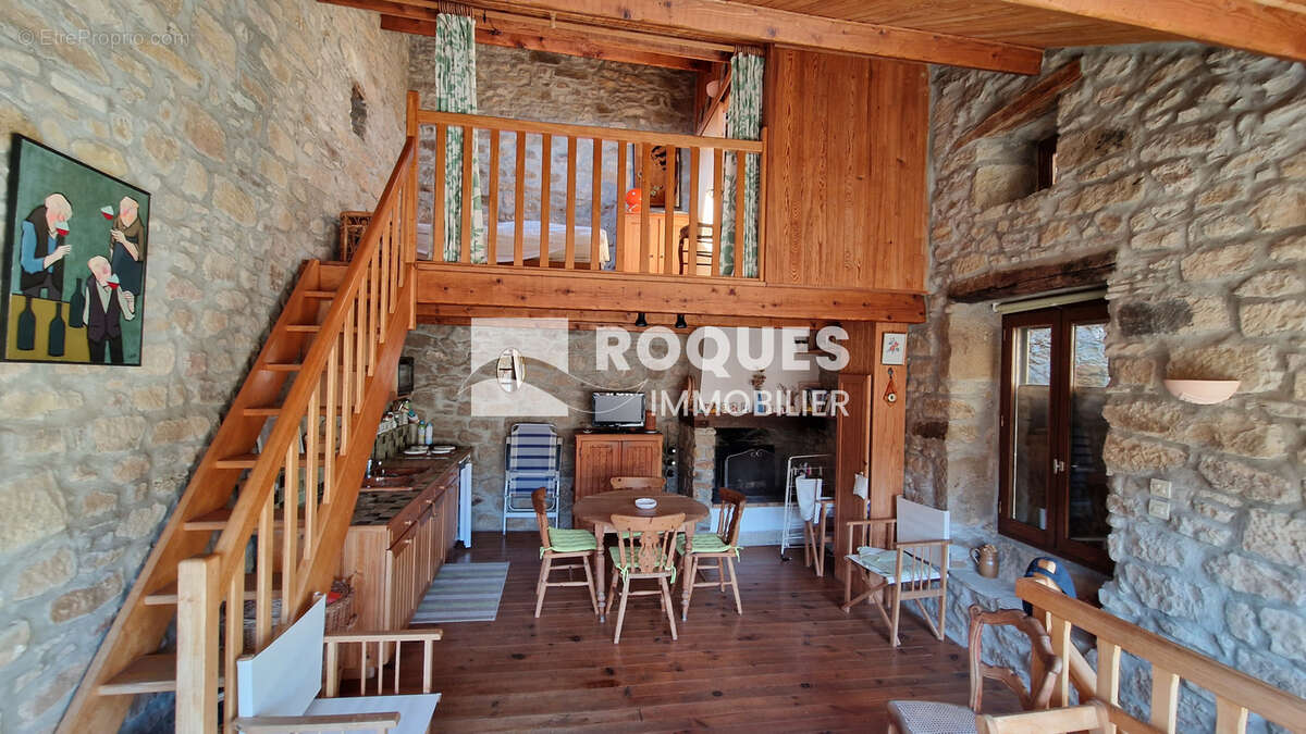 Au pied du Larzac méridional, dans superbe village, maison de village en pierre rénovée 69 m2 habitables, cave - photo 19