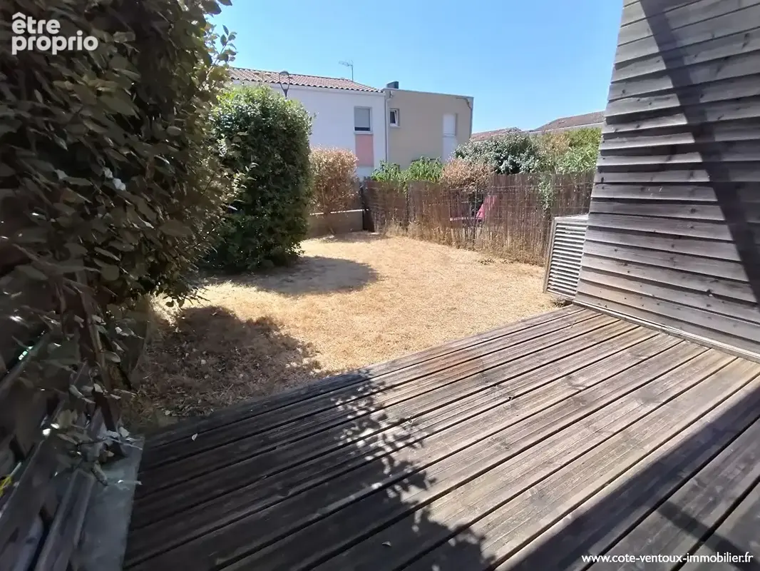Maison T3 - 67 m² - Jardin et parking privatif - photo 3
