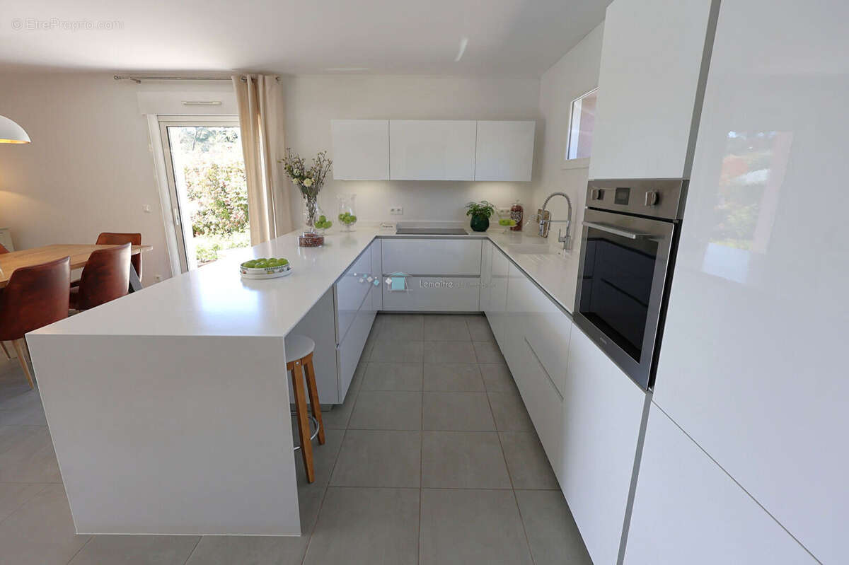 Villa récente Peymeinade 130 m² et 25 m² de garage avec piscine terrain de 1285 m² - photo 13