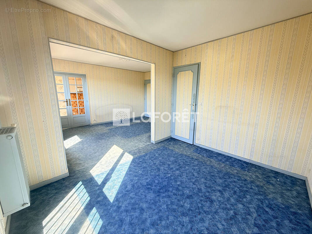 Appartement à LES MUREAUX
