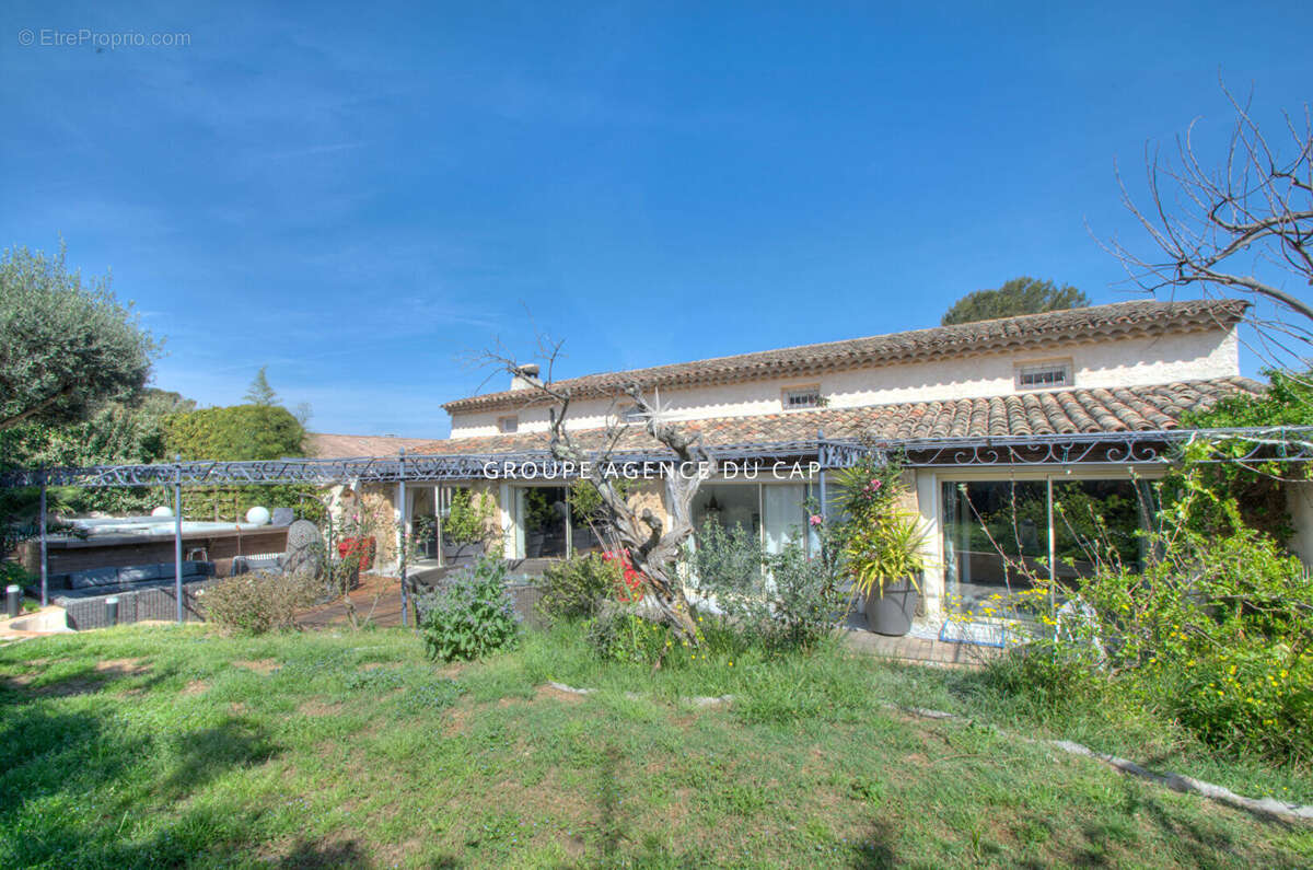 Appartement à SAINT-RAPHAEL