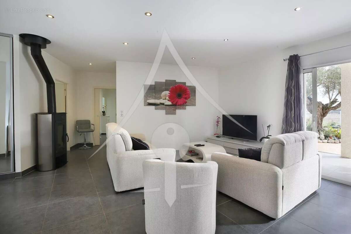 Maison à LAVERNOSE-LACASSE