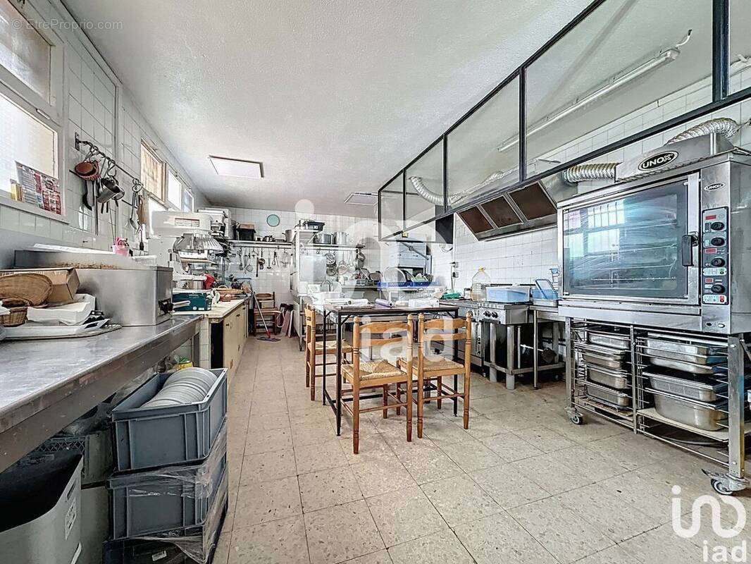 Photo 1 - Commerce à TARBES