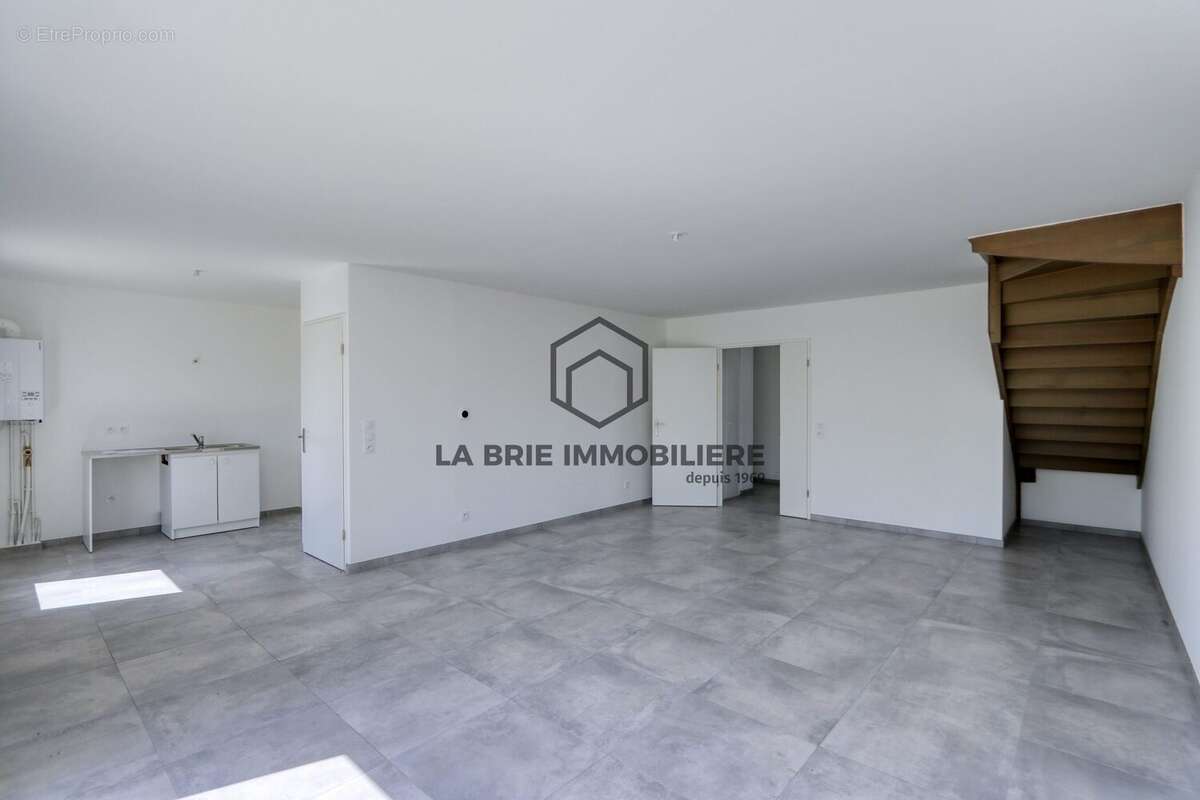 Maison 125 m² à Mennecy  - photo 7