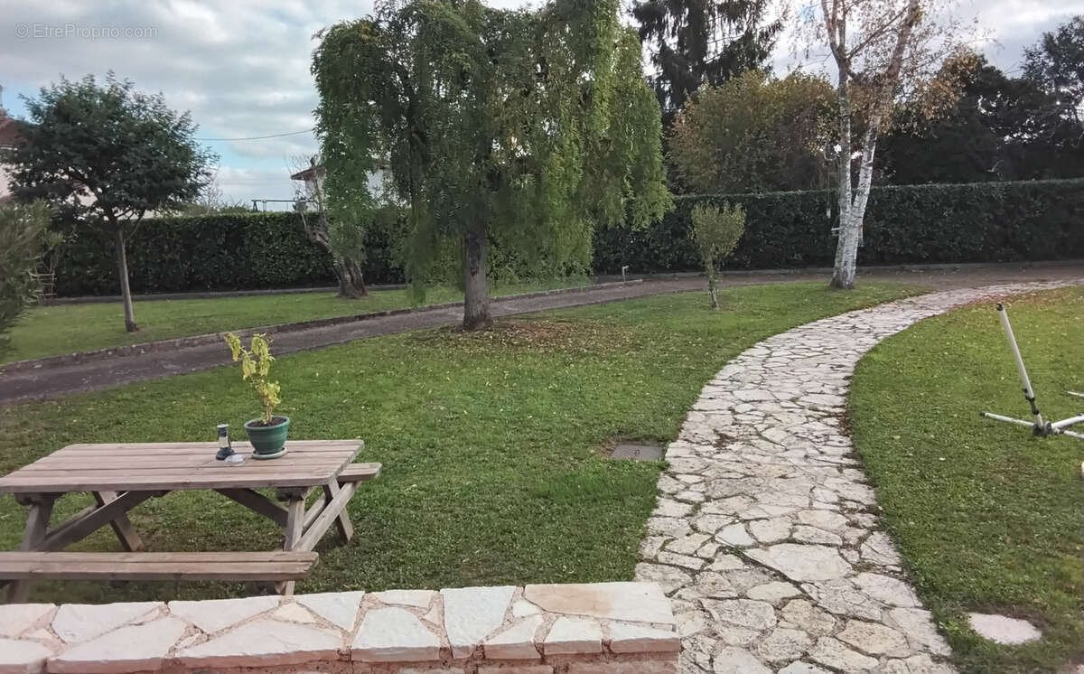 Grande maison semi enterree - photo 8