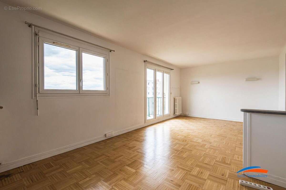  - Appartement à REIMS