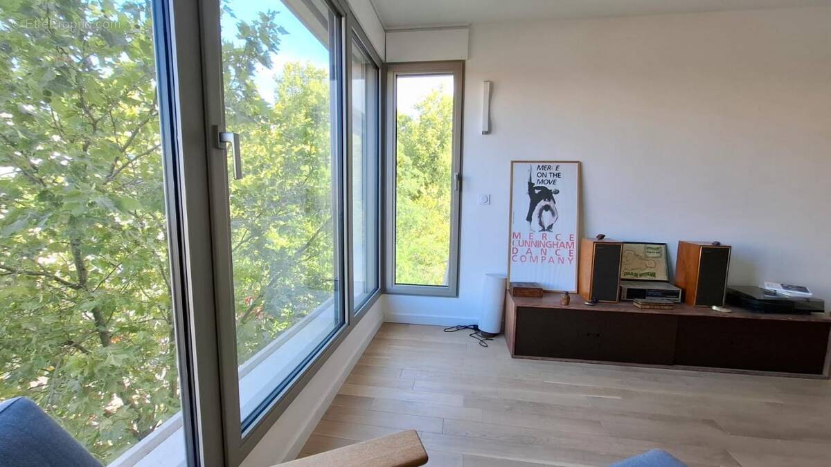 Appartement à PARIS-20E