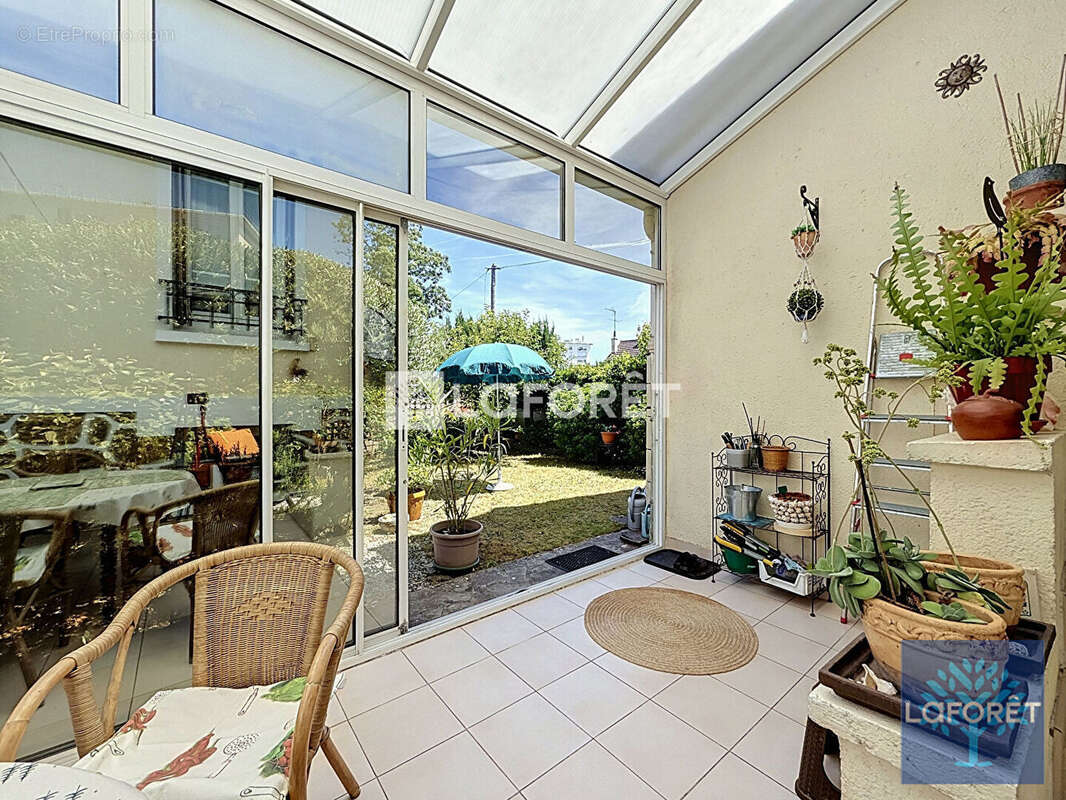Maison à VIGNEUX-SUR-SEINE