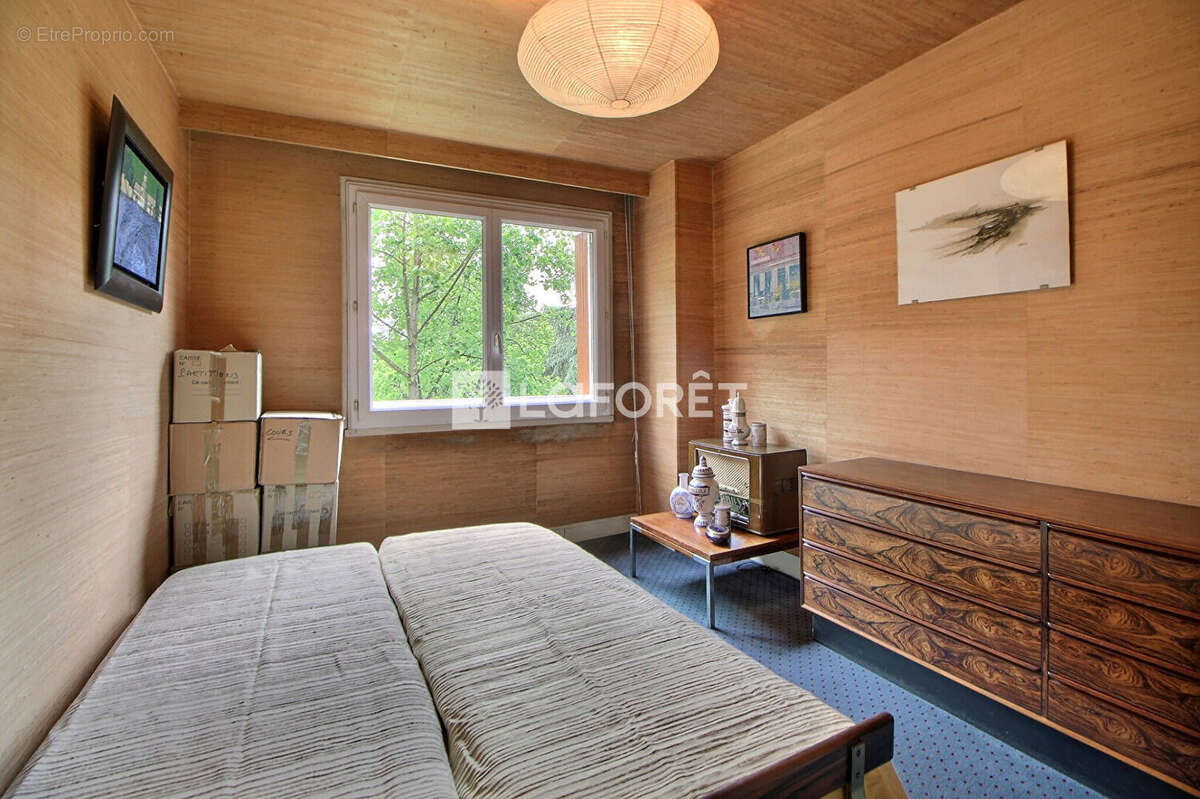 Appartement à SURESNES