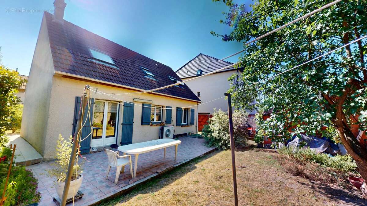 Maison 100 m² à Montfermeil  - photo 17