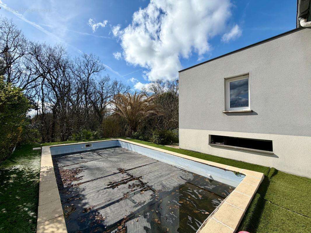 Maison à BRUGUIERES