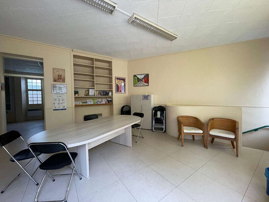 Commerce à COLOMBES