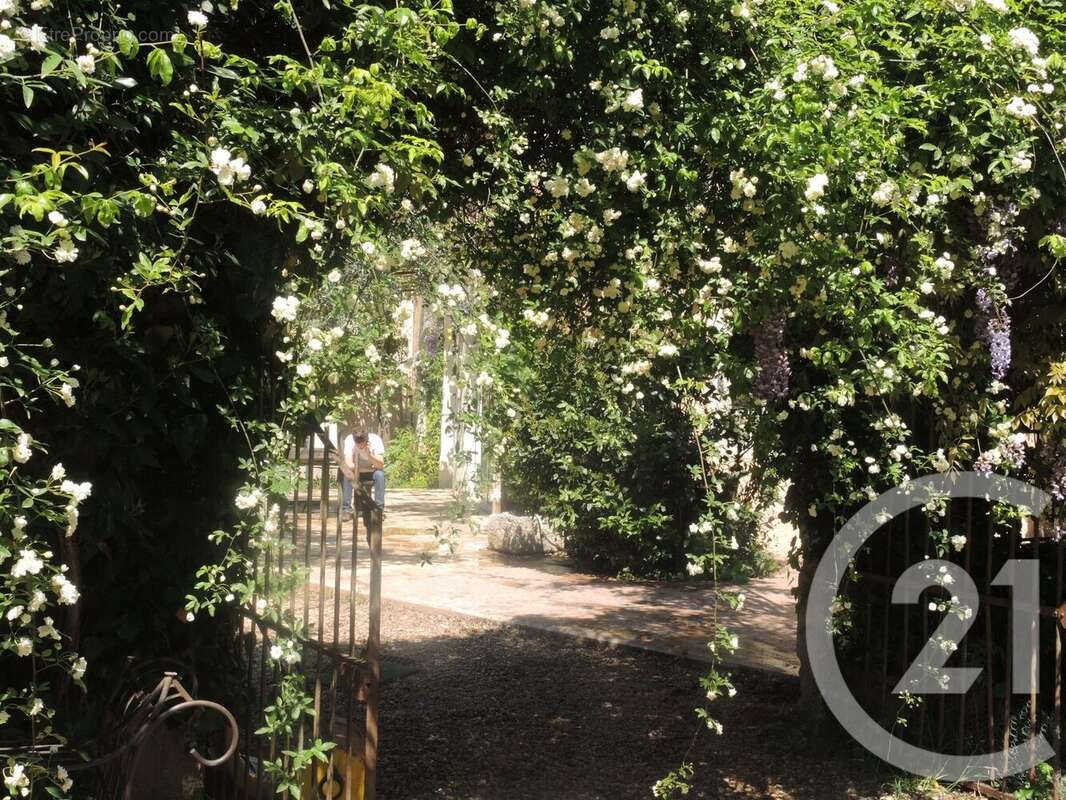 Maison à COURNONTERRAL