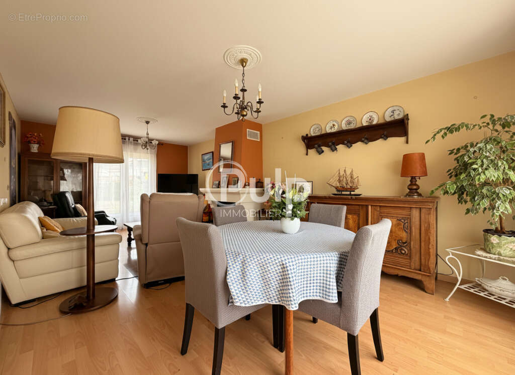 Maison de résidence semi-mitoyenne en plein cœur de Saint-Laurent-Blangy ! - photo 2