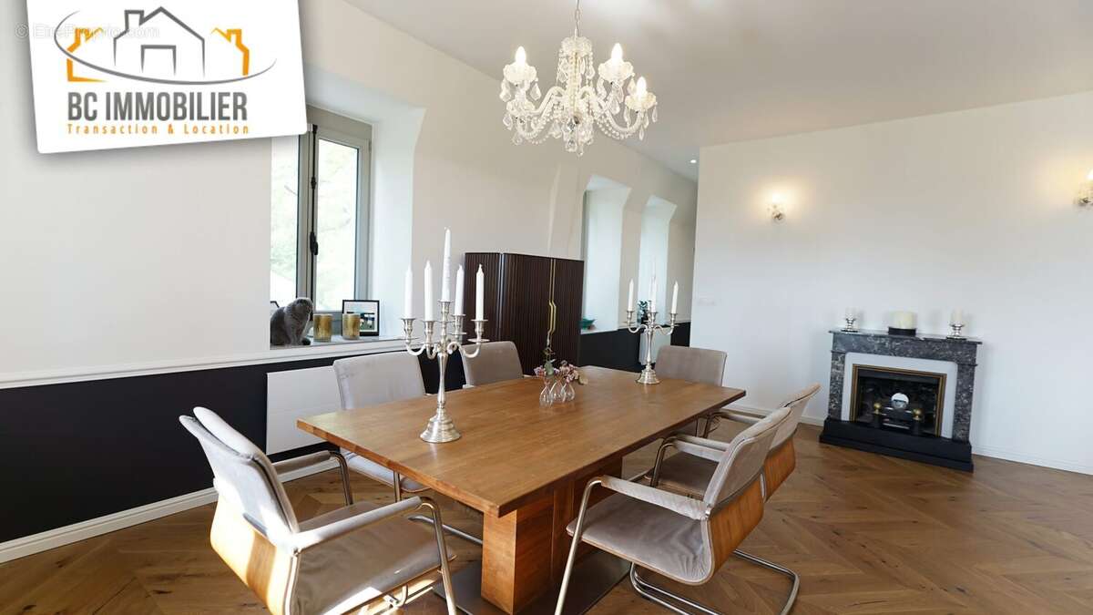 Appartement à CHEVRY