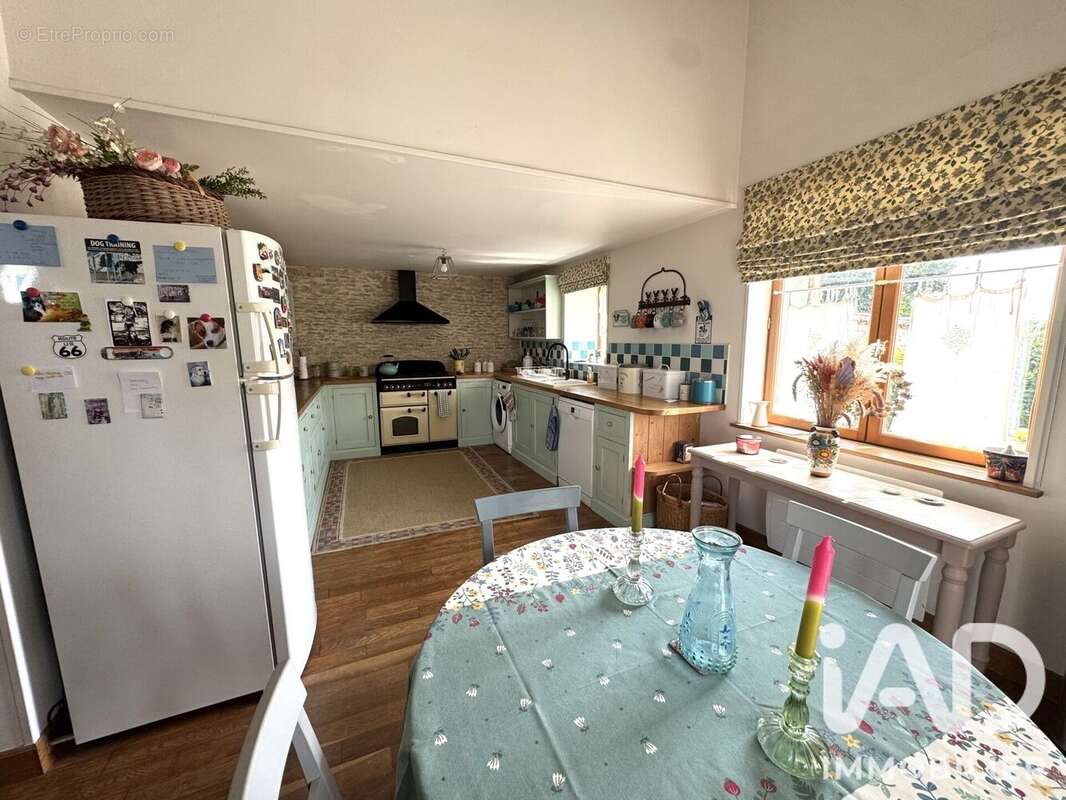Maison 191 m² à Verrue  - photo 2