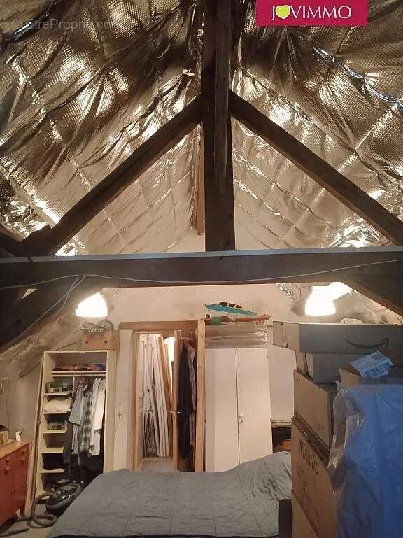 Maison à BELLENAVES