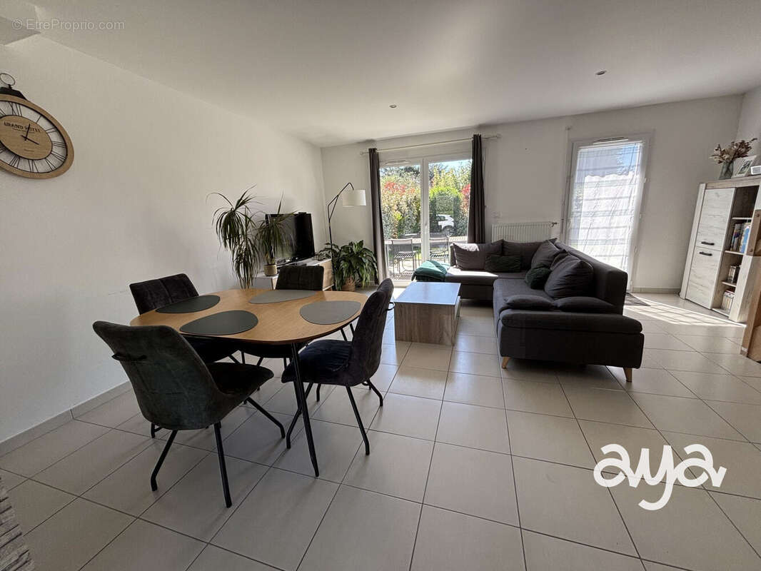 Maison 83 m² à Saint-Etienne-De-Montluc  - photo 3