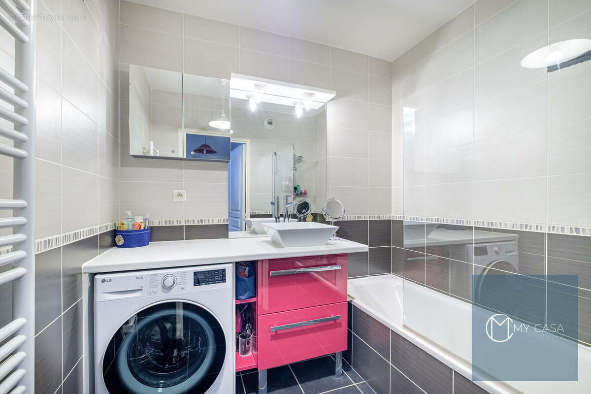 Appartement à LYON-8E