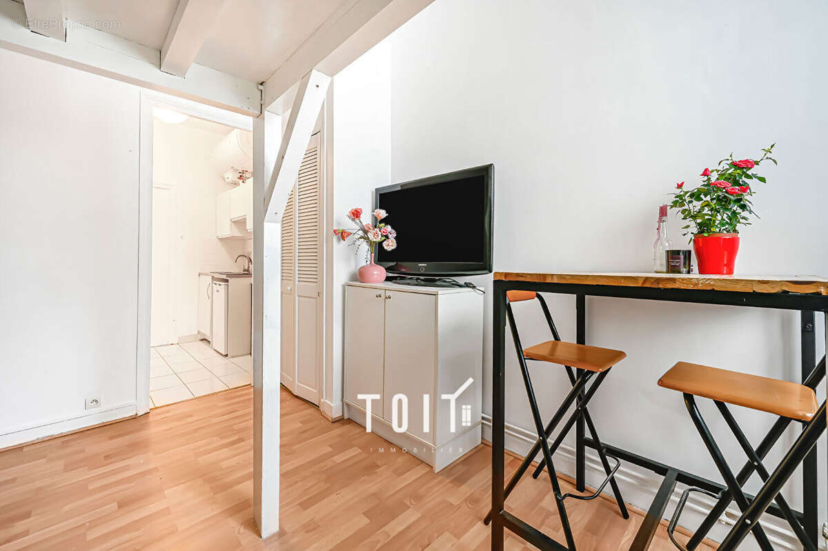 Appartement à PARIS-14E