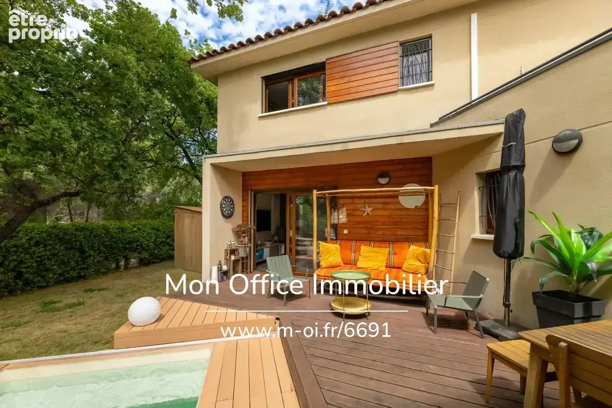 Référence : 7075-ABO - Saint-Cannat – Maison récente de 5 pièces avec jardin, piscine, garage + 3 places de stationnement privat - photo 2