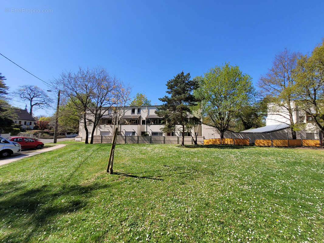 Appartement à SAINT-JEAN-DE-BRAYE