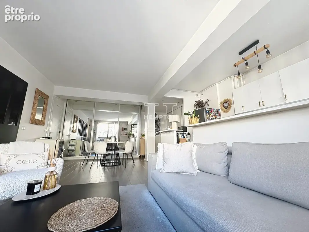 Paris xvi -appartement coup de coeur - trocadéro - élégant 2 pieces de 60 m2 - belle piece de vie de 43 2m2 - - photo 12