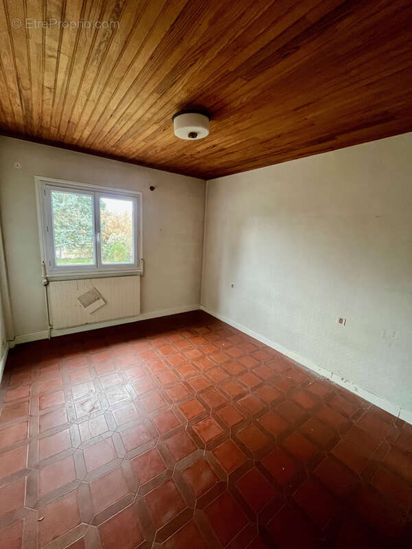 Maison à GREZIEU-LA-VARENNE