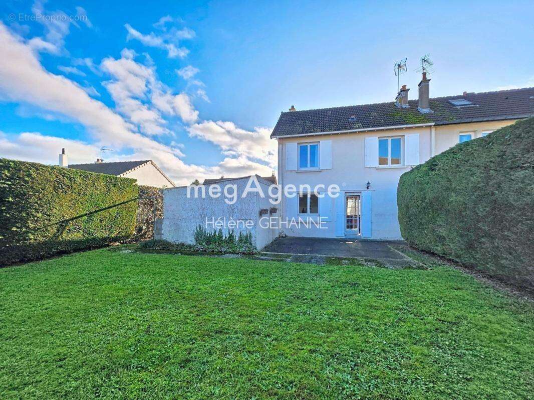 Maison à OUISTREHAM