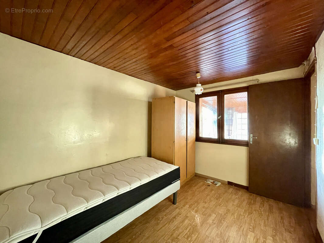 Maison à LA CHAPELLE-BATON