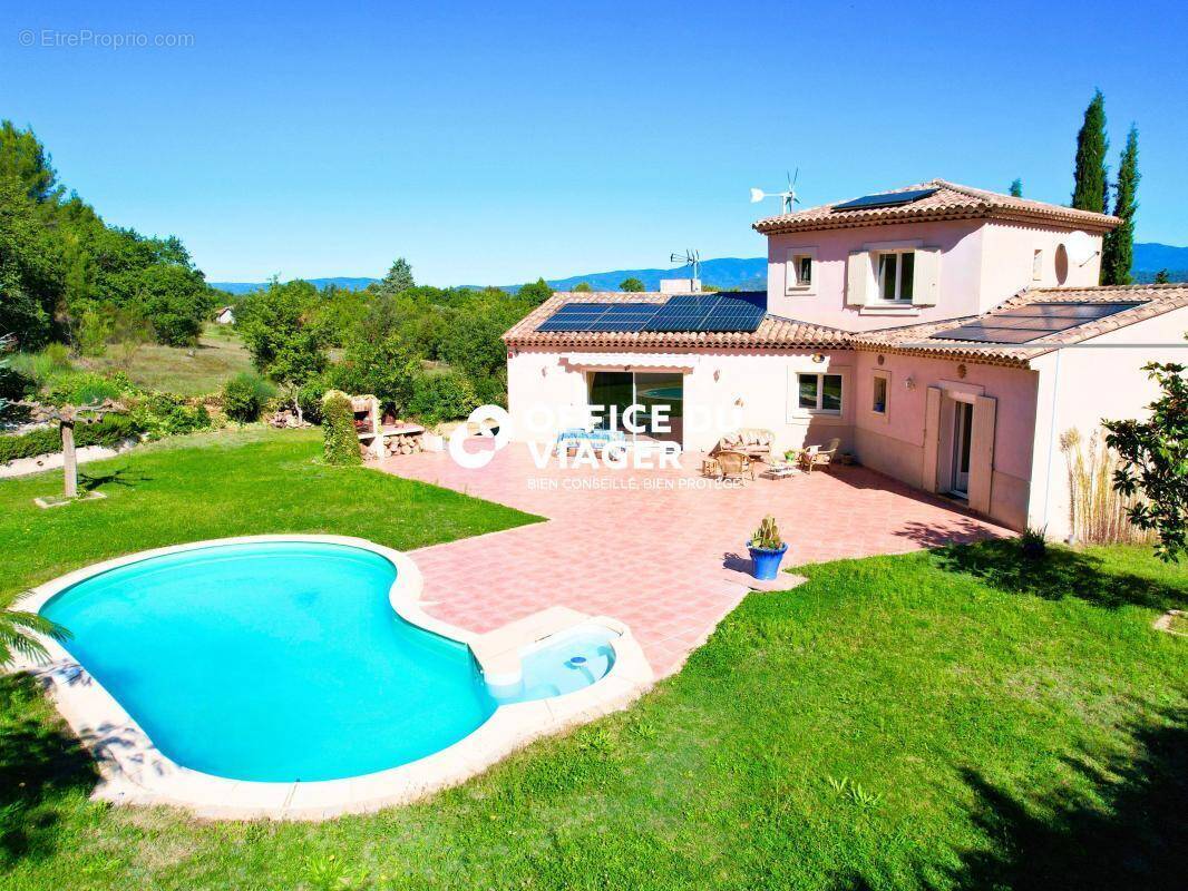 Maison à SAINT-ESTEVE-JANSON