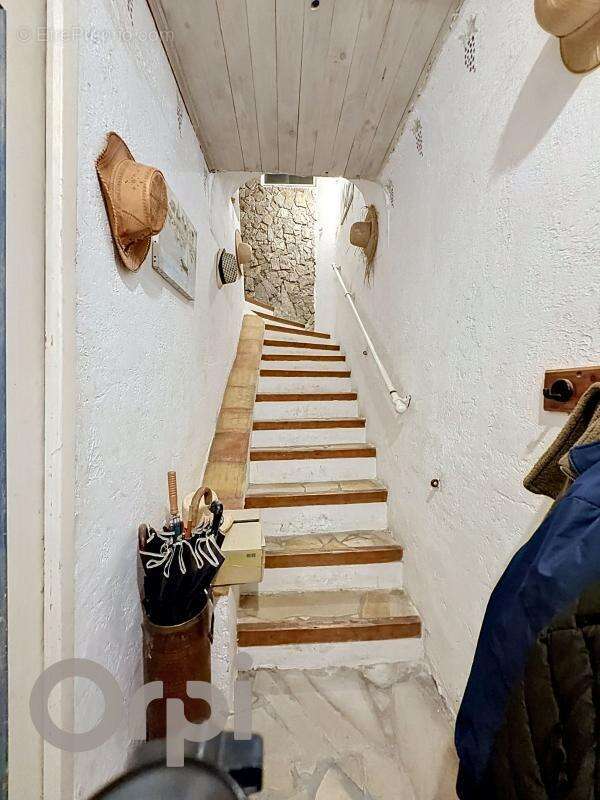 Maison à LE MUY