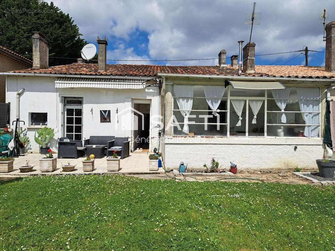 Maison 155 m² à Mirambeau  - photo 2