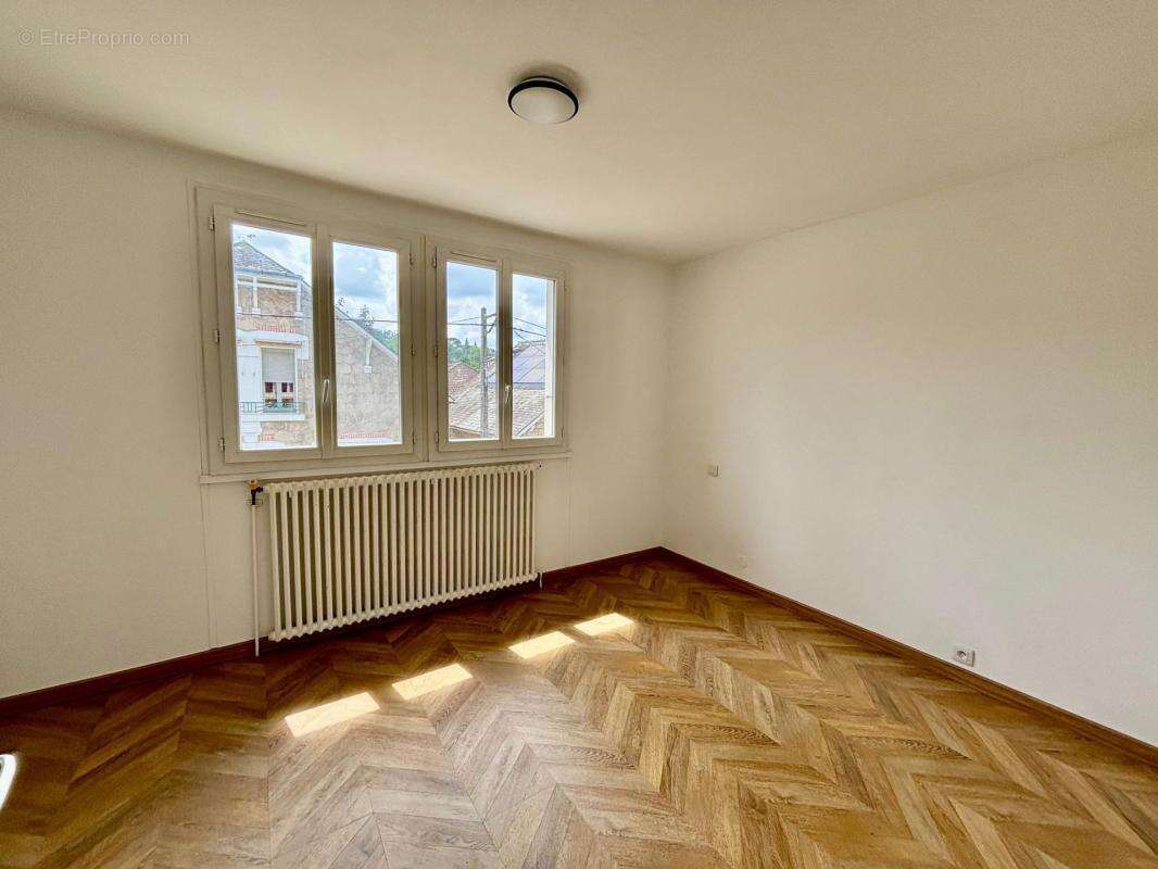 Maison avec garage - photo 8