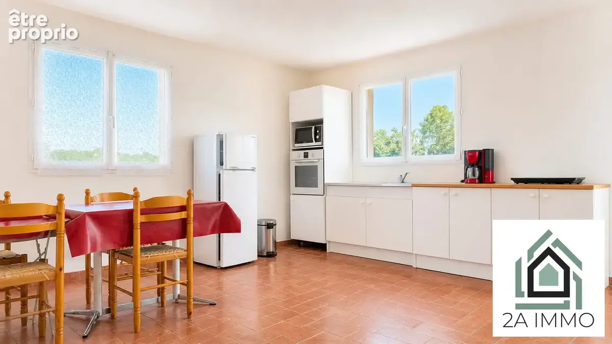 Maison 5 pièces 100 m² à vendre à Saint-Pierre-Roche (63210) - photo 5