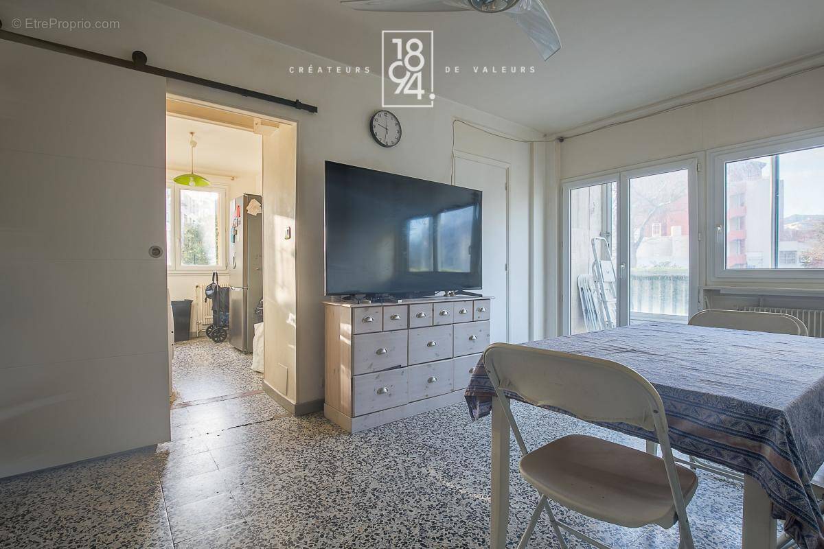 Appartement à MARSEILLE-9E